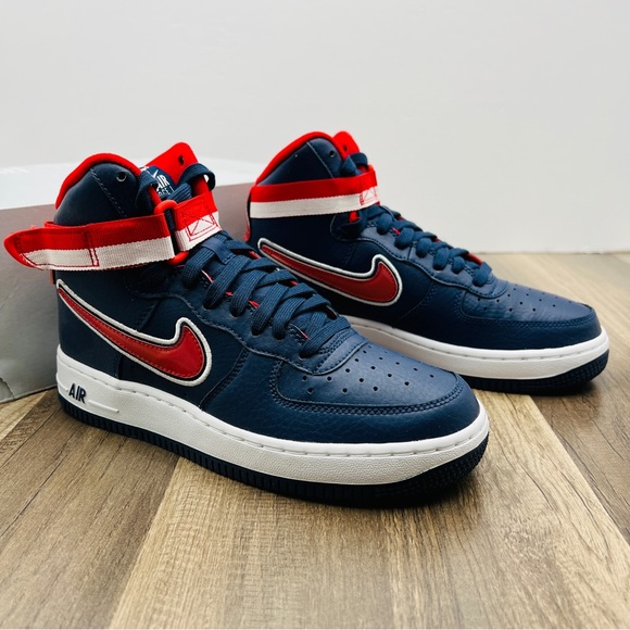 Nike Air Force 1 High LV8 Sport - Picture 4 of 7